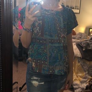 • sorta off the shoulder shirt